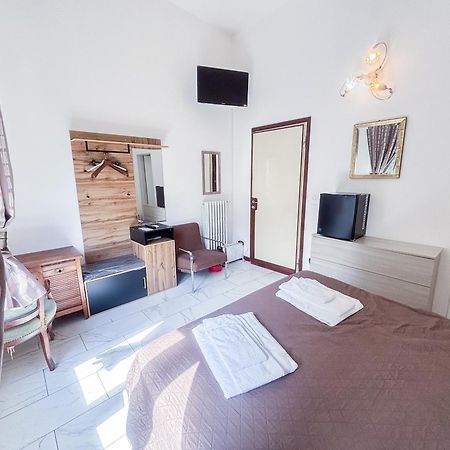 Villa Giove Rooms Prato  Eksteriør billede